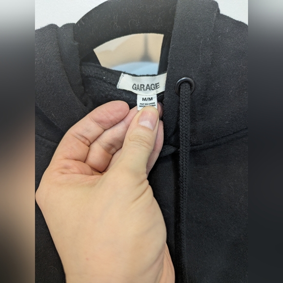 Women's black cropped hoodie - Picture 2 of 2